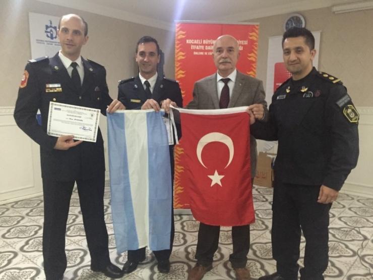 Kocaeli İtfaiyesi’nden Arjantinli İtfaiyecilere Eğitim