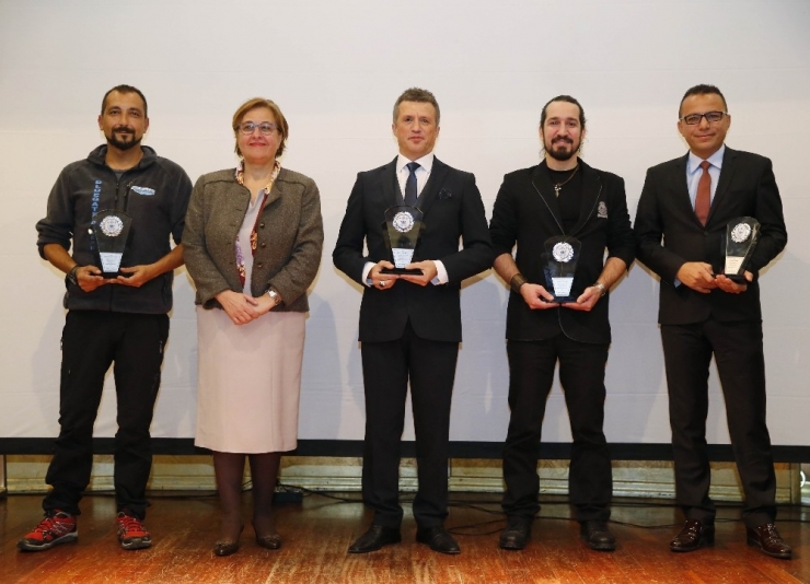 Engelleri Kaldıran Film Duygulandırdı