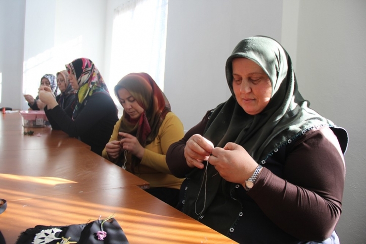 Samek’lerde Dersler Sürüyor