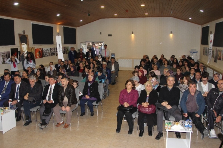 Engelli Vatandaşlara Akülü Ve Tekerlekli Sandalyeyi Hediye Edildi