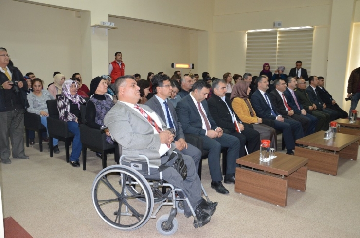 Görme Engelli Öğretmen Dağ: “Engelli Değil Engelleneniz”