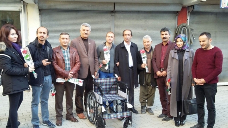 Ak Parti’den Engellilere Destek