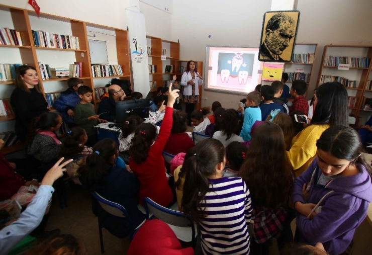 Bayraklı’da Çocuklara Diş Fırçalama Eğitimi