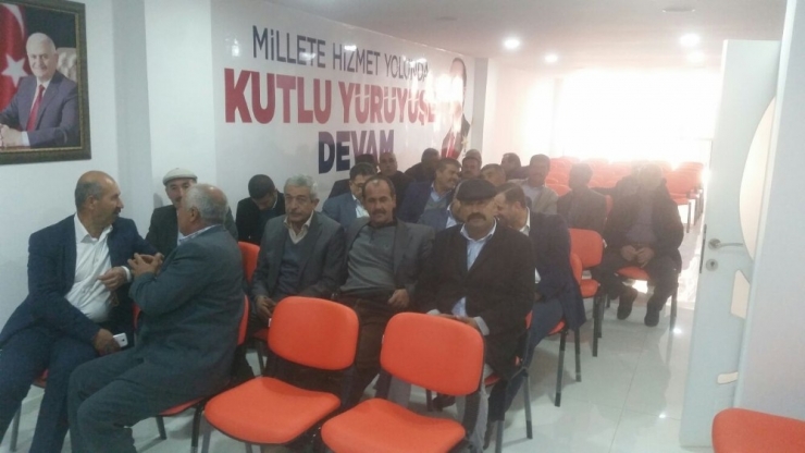Ak Parti Midyat İlçe Başkanlığı Muhtarlarla Bir Araya Geldi