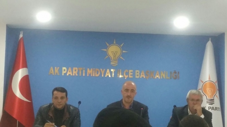 Ak Parti Midyat İlçe Başkanlığı Muhtarlarla Bir Araya Geldi