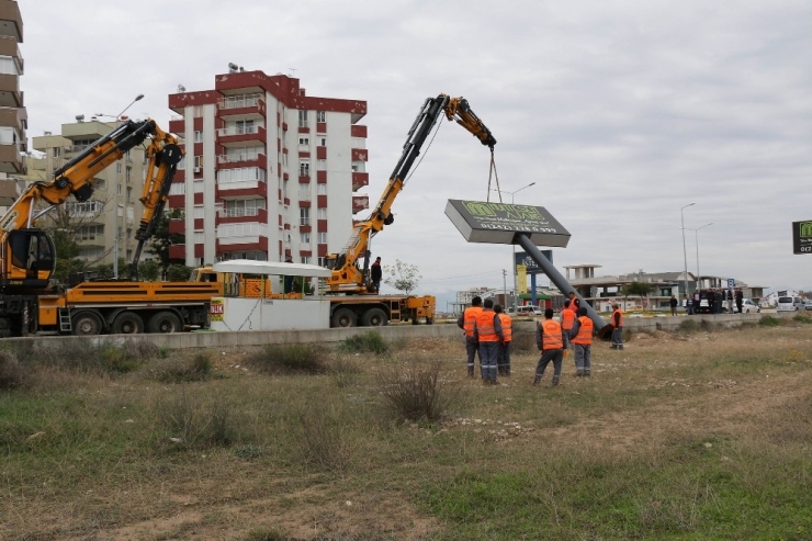 Büyükşehir Görsel Kirliliğe Savaş Açtı
