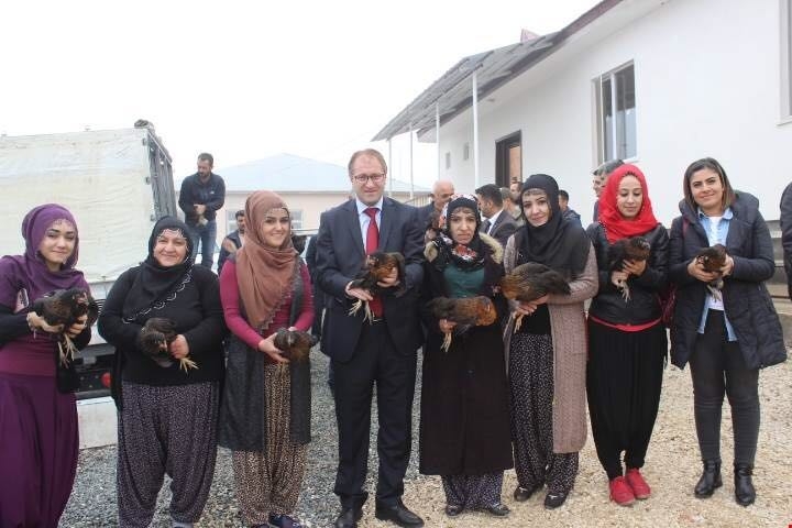 5 Kadın, Kaymakamlık Desteği İle Yumurta Tavukçuluğuna Başladı