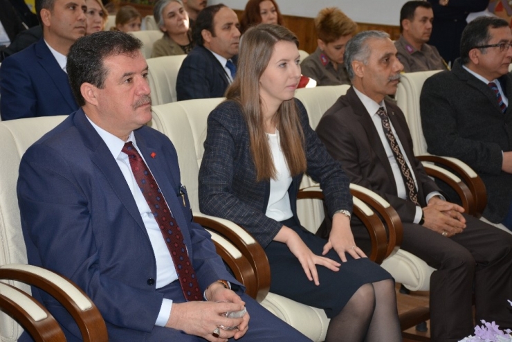 Mahmudiye’de “Çocuk Odaklı Çalışan Kurumları Koordinasyonu” Çalıştayı