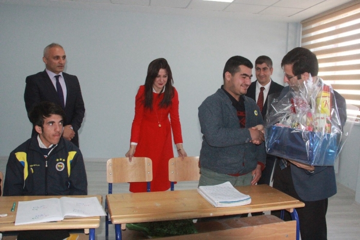 Hakkari’de İlk Defa Lise Düzeyinde Özel Eğitim Sınıfı Açıldı