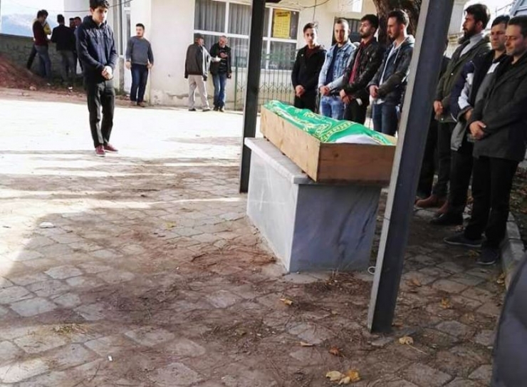 16 Yaşında Kansere Yenik Düştü