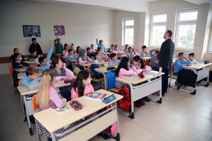 Öğrencilere ‘Bilinçli Su Kullanımı’ Eğimleri Devam Ediyor