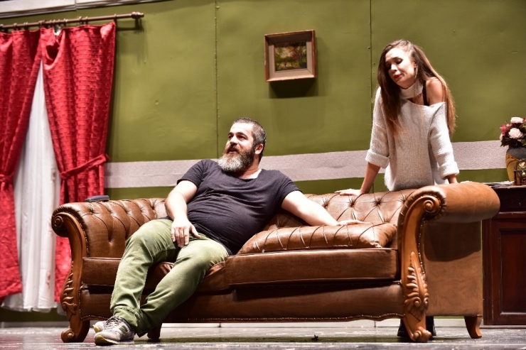 12. Uluslararası Bilecik Tiyatro Festivali Muhteşem Bir Oyunla Sona Erdi