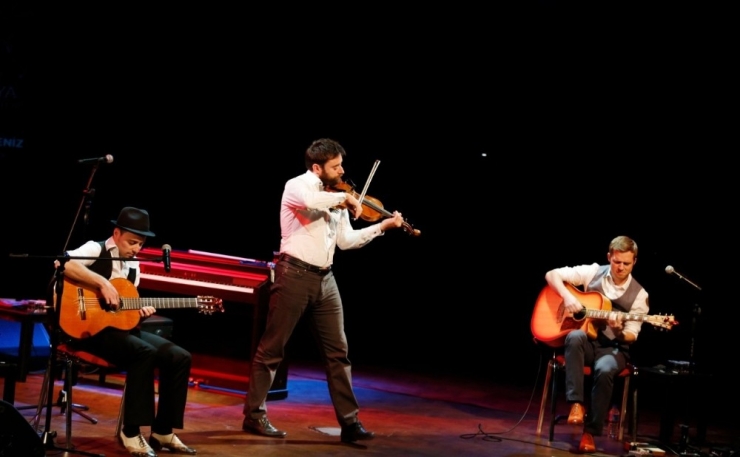 Cobario, Küçükçekmece’de Konser Verdi
