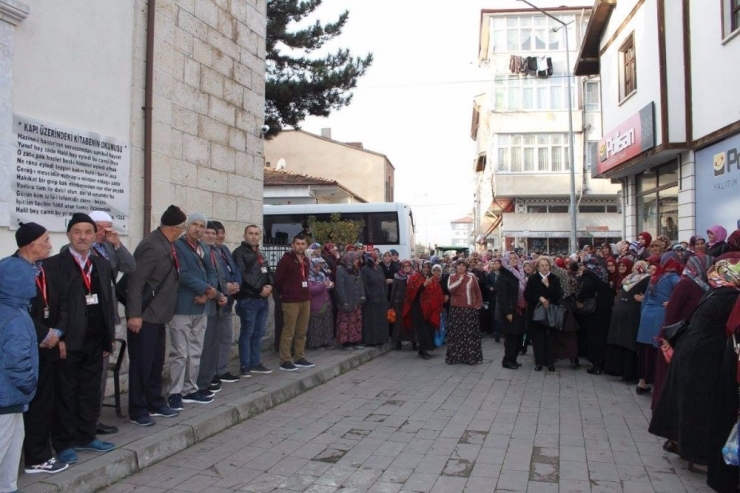 Araç’ta Umre Kafilesi Dualarla Kutsal Topraklara Uğurlandı
