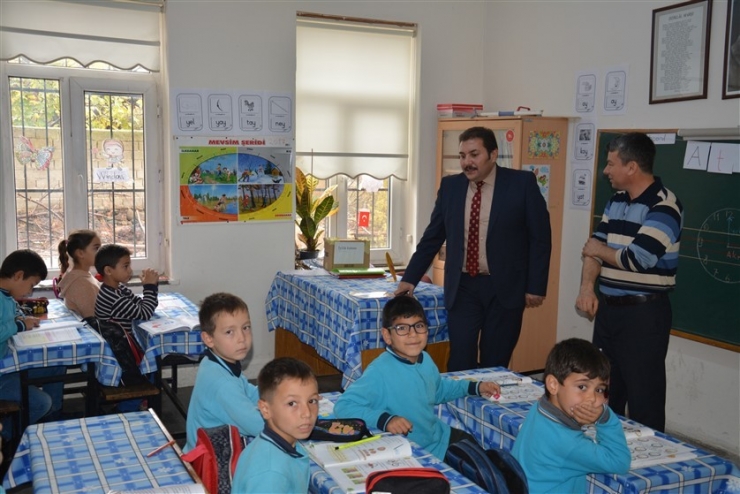 İlçe Milli Eğitim Müdürü Koç, Okulları Ziyaret Etti