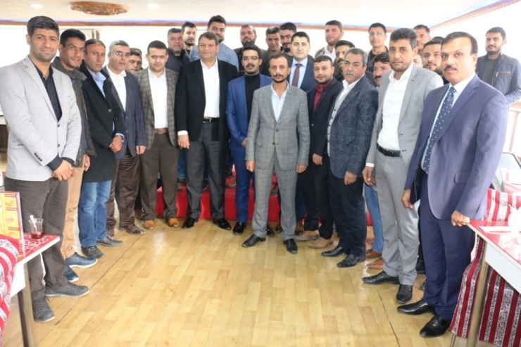 Belediye Başkanı Ayhan Esnafın Sorunlarını Dinledi