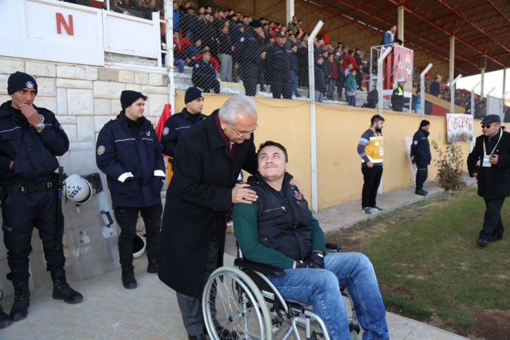 Başkan Başsoy’dan Engellilere Jest