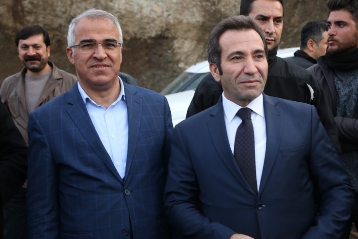 Bingöl’de Selden Yıkılan Köprü Trafiğe Açıldı