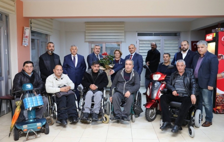 Başkan Baran’dan Engellilerle Buluştu
