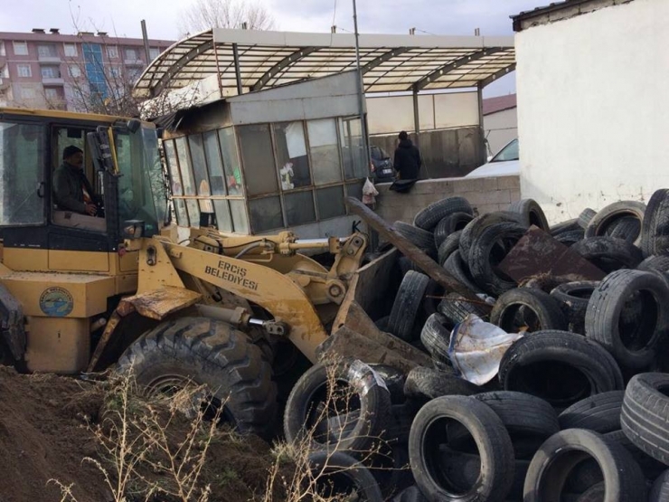 Atık Lastikleri Geri Dönüşüm İçin Toplanıyor