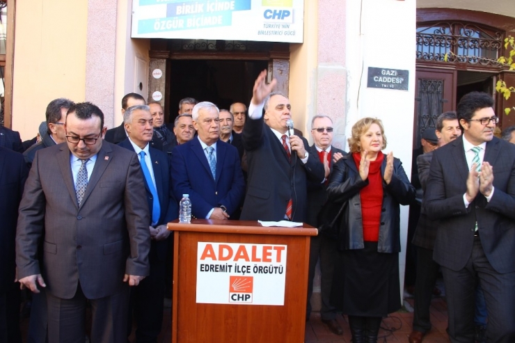 Edremit Chp İlçe Başkanlığı İçin İkinci Aday Tayfun Gerkuş Oldu