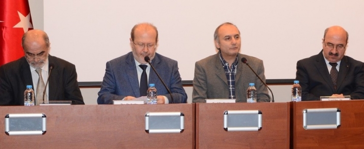 Esogü’de ’Hz. Peygamber’in Davranış Modelleri’ Paneli Düzenlendi