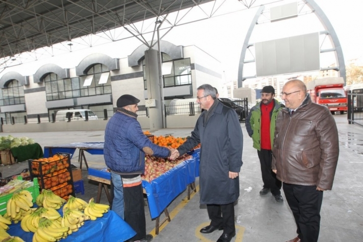 Başkan Köşker’den Tatlıkuyu Pazarına Ziyaret