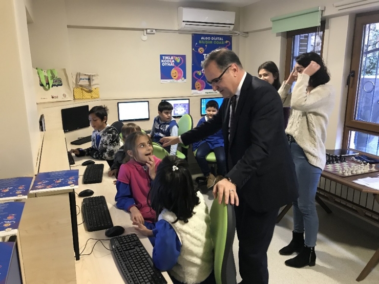 Yerel Yöneticiler Gönüllülük Haftası’nda Gönüllülük Yapıyor