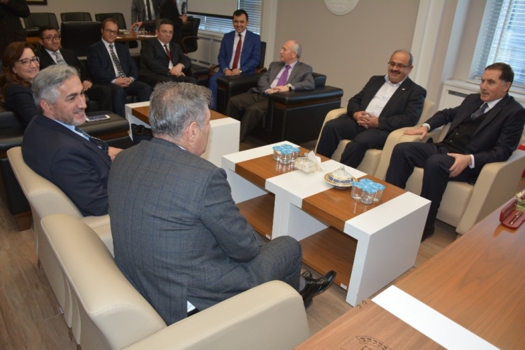 Başdenetçi Şeref Malkoç Eskişehir Barosu’nu Ziyaret Etti