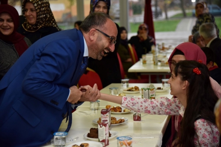 Kartepe’de Engelliler Gönüllerince Eğlendi