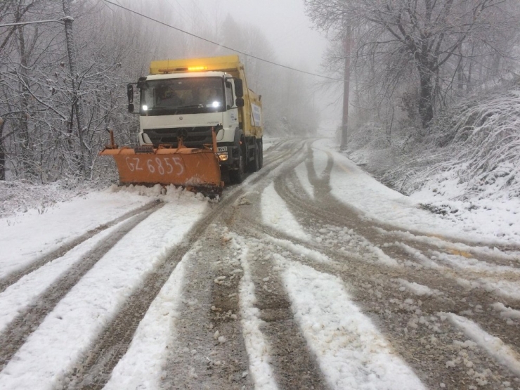 Kocaeli’de 410 Kişilik Ekip Karla Mücadele Ediyor