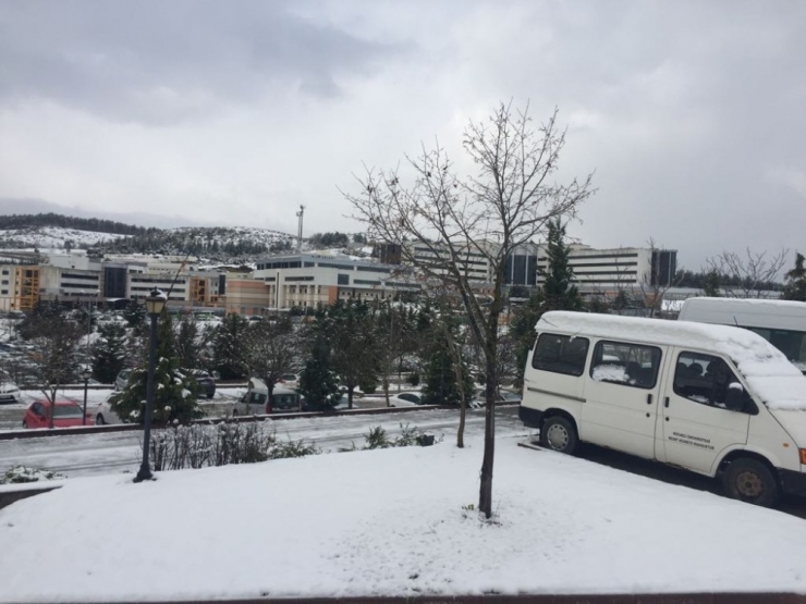 Kocaeli’nin Yüksek Kesimleri Beyaza Büründü