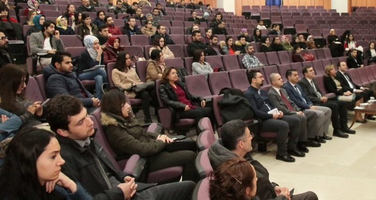 Lisansüstü Çalışmalarda Araştırma Yöntemleri Çalıştayı