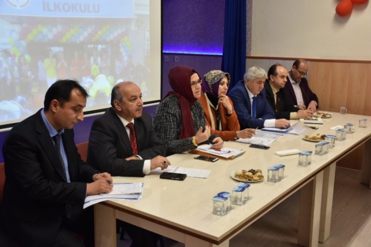 Merkez İlçe Kurum Müdürleri Toplantısı Yapıldı