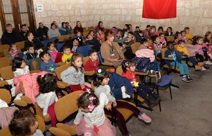 ’Keloğlan Sevgi Yolunda’nın Galası Yapıldı