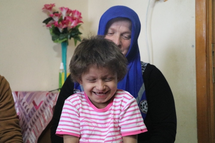 5 Yıldır Karaciğer Nakli Bekleyen Minik Derya’nın Feryadı