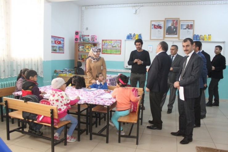 Özel Eğitim Sınıfları Ve Evde Eğitim Alan Öğrencilere Ziyaret