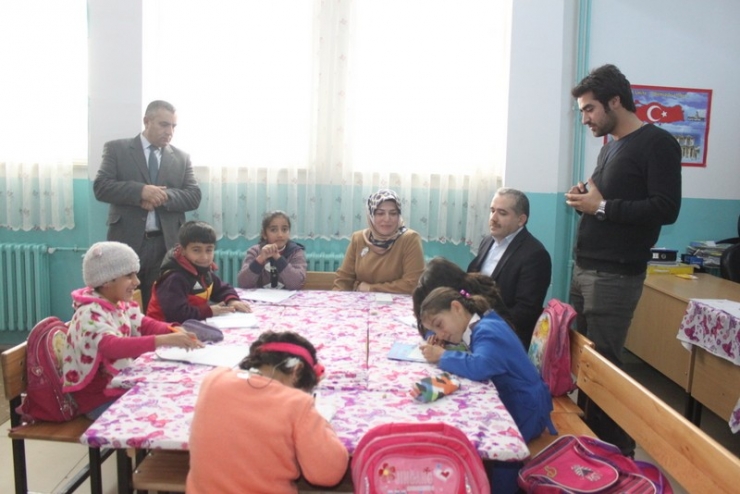 Özel Eğitim Sınıfları Ve Evde Eğitim Alan Öğrencilere Ziyaret