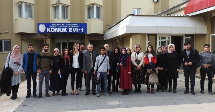 Kaymakam Uçar, Üniversite Öğrencileriyle Bir Araya Geldi