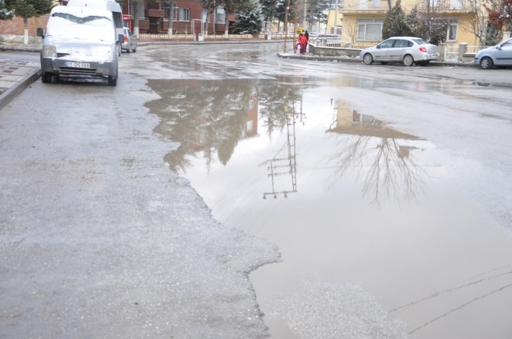 Su Birikintileri Vatandaşı İsyan Ettirdi