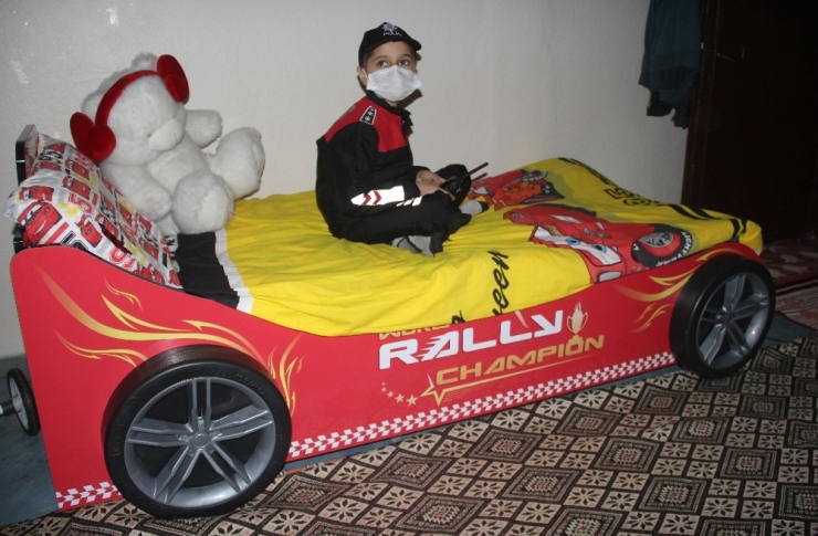 Lösemili Mustafa’nın ’Arabalı Yatak’ Hayali Gerçek Oldu