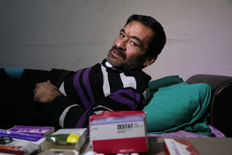 Koah, Lösemi Ve Akciğer Hastası Adamın Yardım Çığlığı