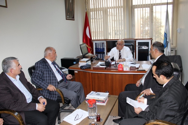 ‘Evlenme Kütük Defteri’ Müftüye Teslim Edildi