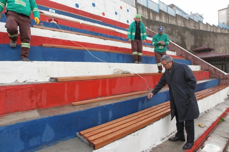 Başkan Köşker Deneyimlerini Gençlerle Paylaşıyor