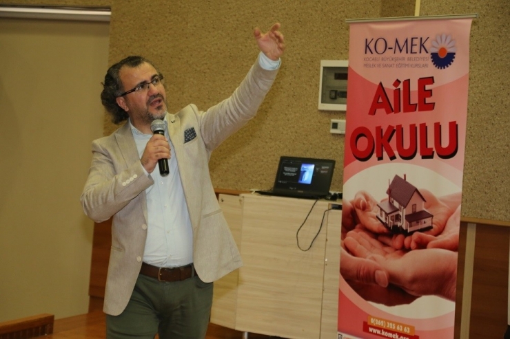 “Komek Aile Okulu’ndan 400 Mezun Daha”