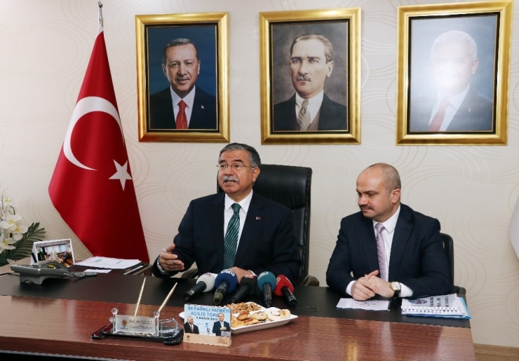 Bakan Yılmaz: “Türkiye Beşeri Sermayesiyle İleri Gidiyor”