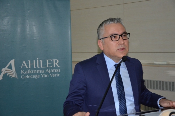 Niğde’de Yenilenebilir Enerji Zirvesi Başladı