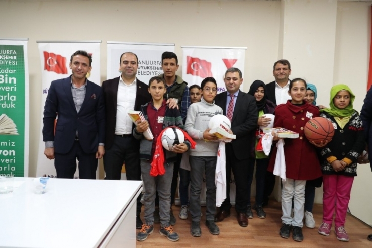 Öğrencilere Yönelik Kitap Dağıtımı Devam Ediyor