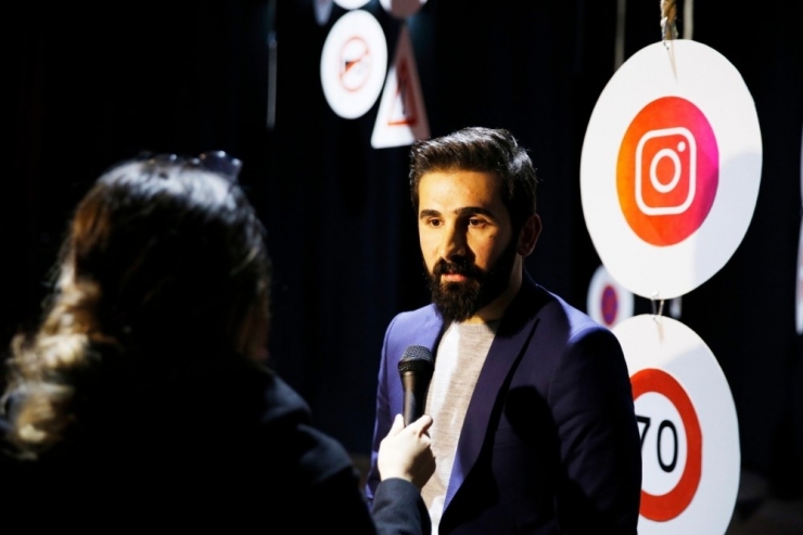 ‘Twitter Fenomeni Romeo Instagirl Juliet’ Küçükçekmece’de Gala Yaptı