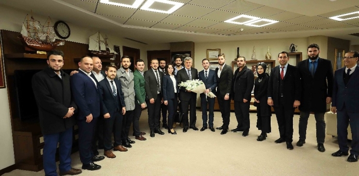 Başkan Karaosmanoğlu, Kocaeli Kent Konseyi’ni Ağırladı